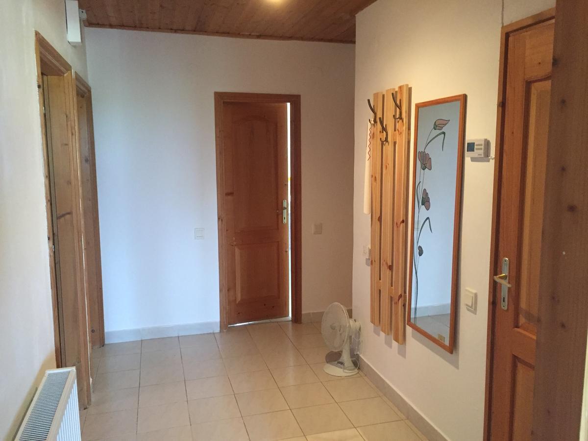 Baranya Apartman Ata Экстерьер фото